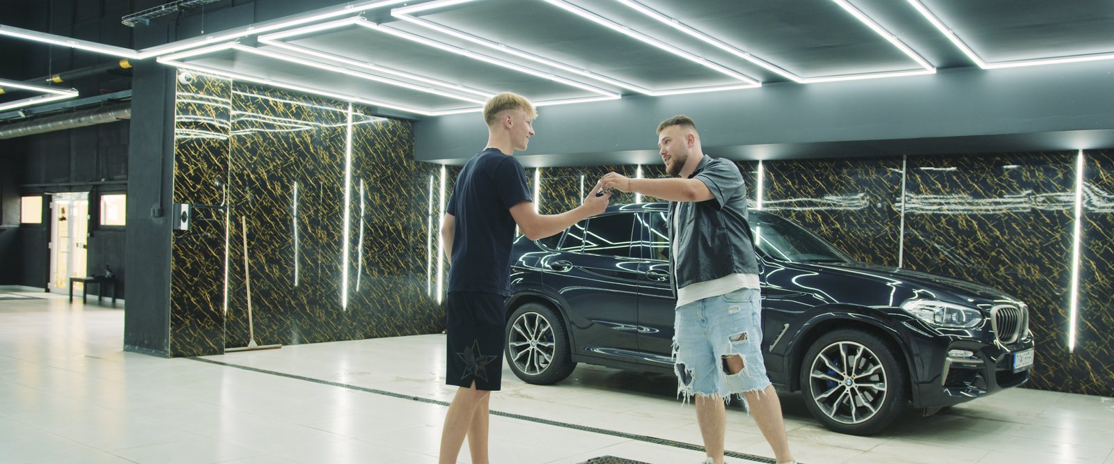 Best Barber & Exclusive Garage