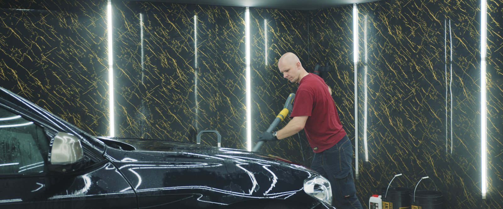 Best Barber & Exclusive Garage