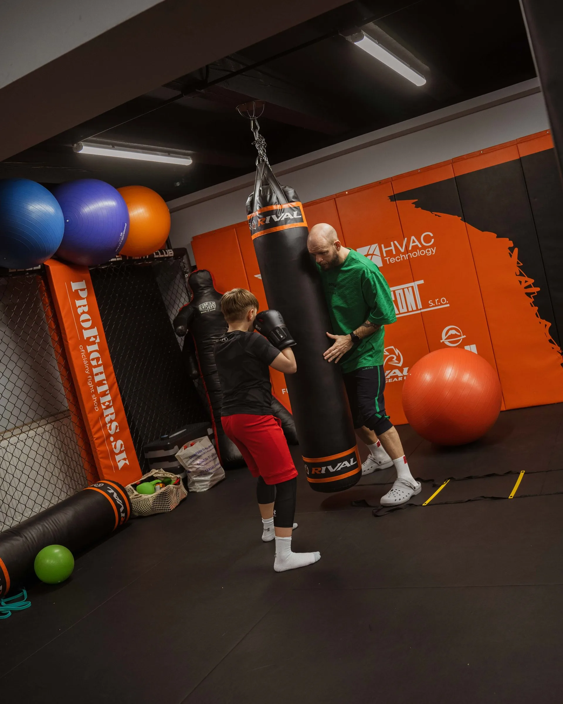 Tréning na boxerských vreciach v Legacy Fight Club